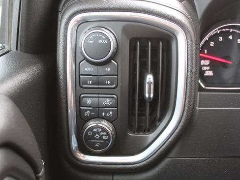 Used 2020 Chevrolet Silverado 1500 LT Trail Boss AWD/4WD image 27