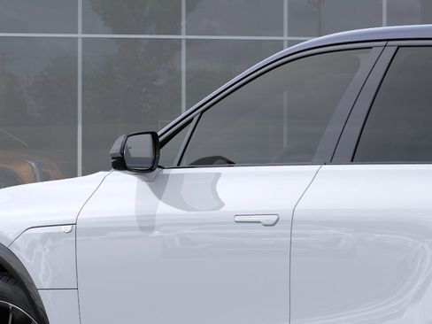 New 2026 Cadillac Lyriq Signature Sport w/ LPO, Floor Liner Package AWD/4WD image 12
