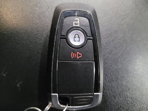 Used 2020 Ford Edge SE AWD/4WD image 32