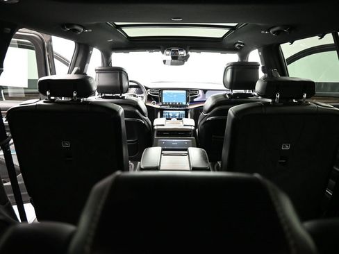 Used 2024 Jeep Grand Wagoneer Series I image 26