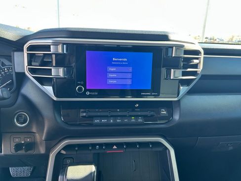 Used 2022 Toyota Tundra SR5 w/ SR5 Convenience Package image 17