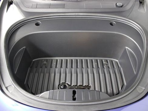 Used 2023 Tesla Model 3 Performance image 35