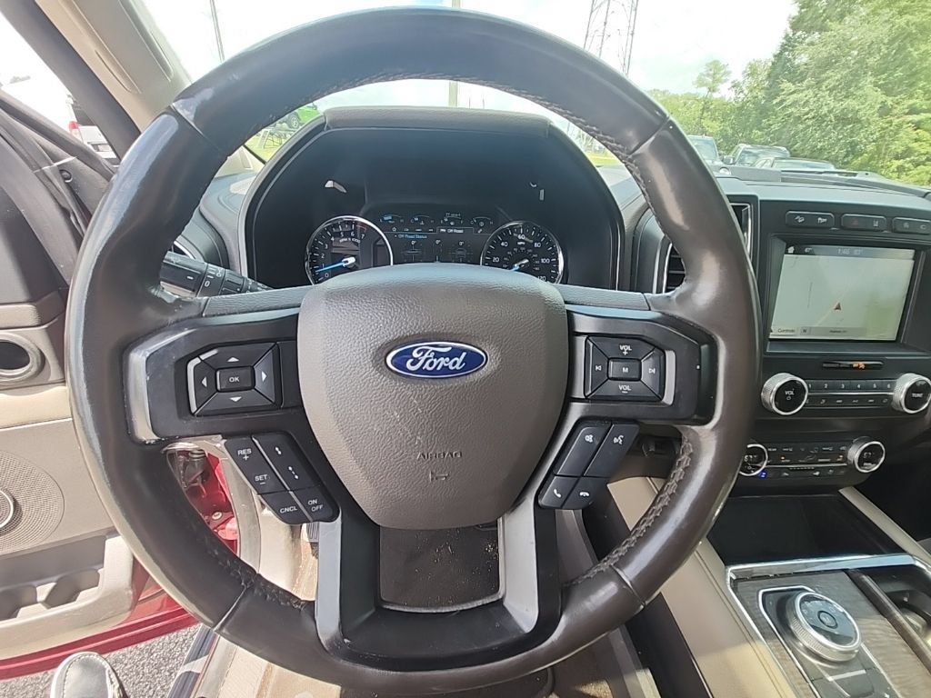 Used 2019 Ford Expedition Limited w/ Equipment Group 302A AWD/4WD image 13