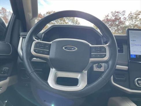 Used 2022 Ford Expedition Max XLT image 20