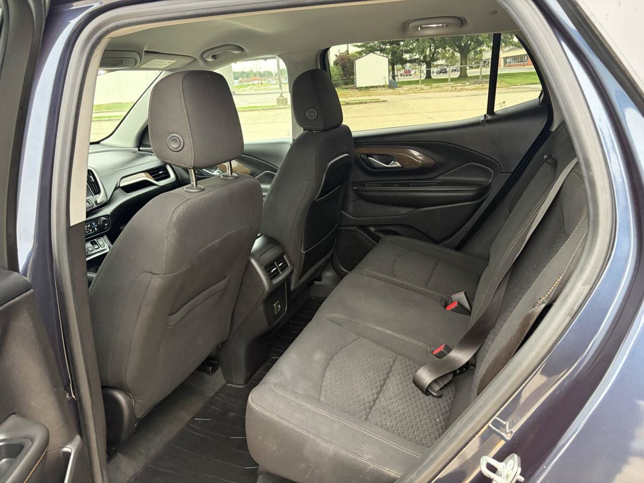 Used 2018 GMC Terrain SLE w/ Driver Convenience Package FWD image 8