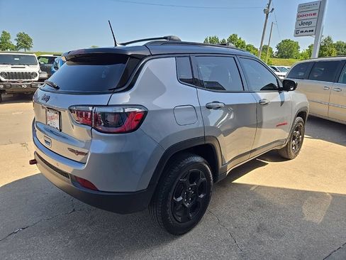Used 2023 Jeep Compass Trailhawk AWD/4WD image 11