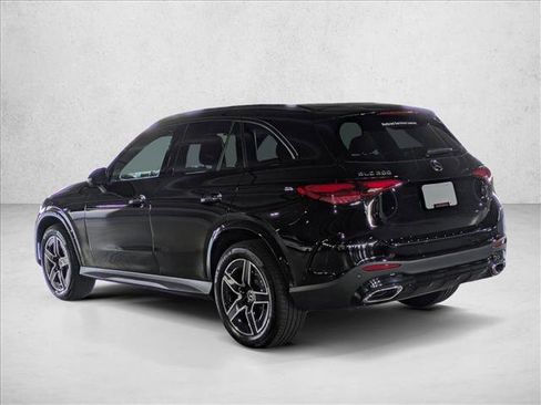 Certified 2025 Mercedes-Benz GLC 300 image 10