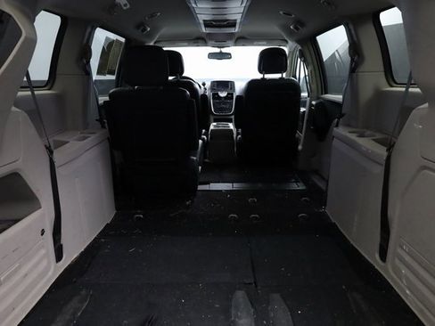 Used 2012 Chrysler Town & Country Touring w/ Entertainment Group #1 image 27