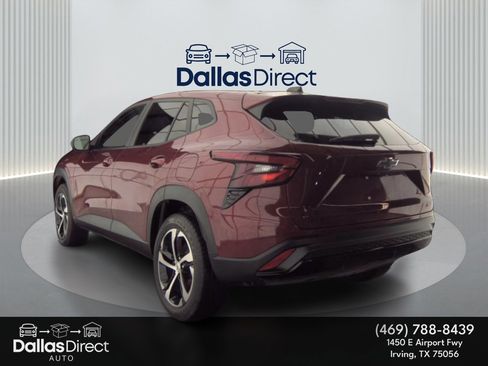 Used 2024 Chevrolet Trax RS w/ Driver Confidence Package image 8