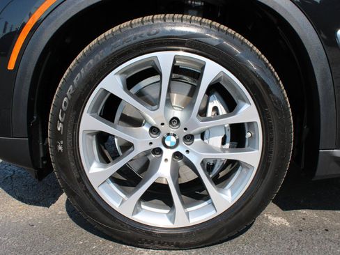 Used 2026 BMW X5 xDrive40i AWD/4WD image 54