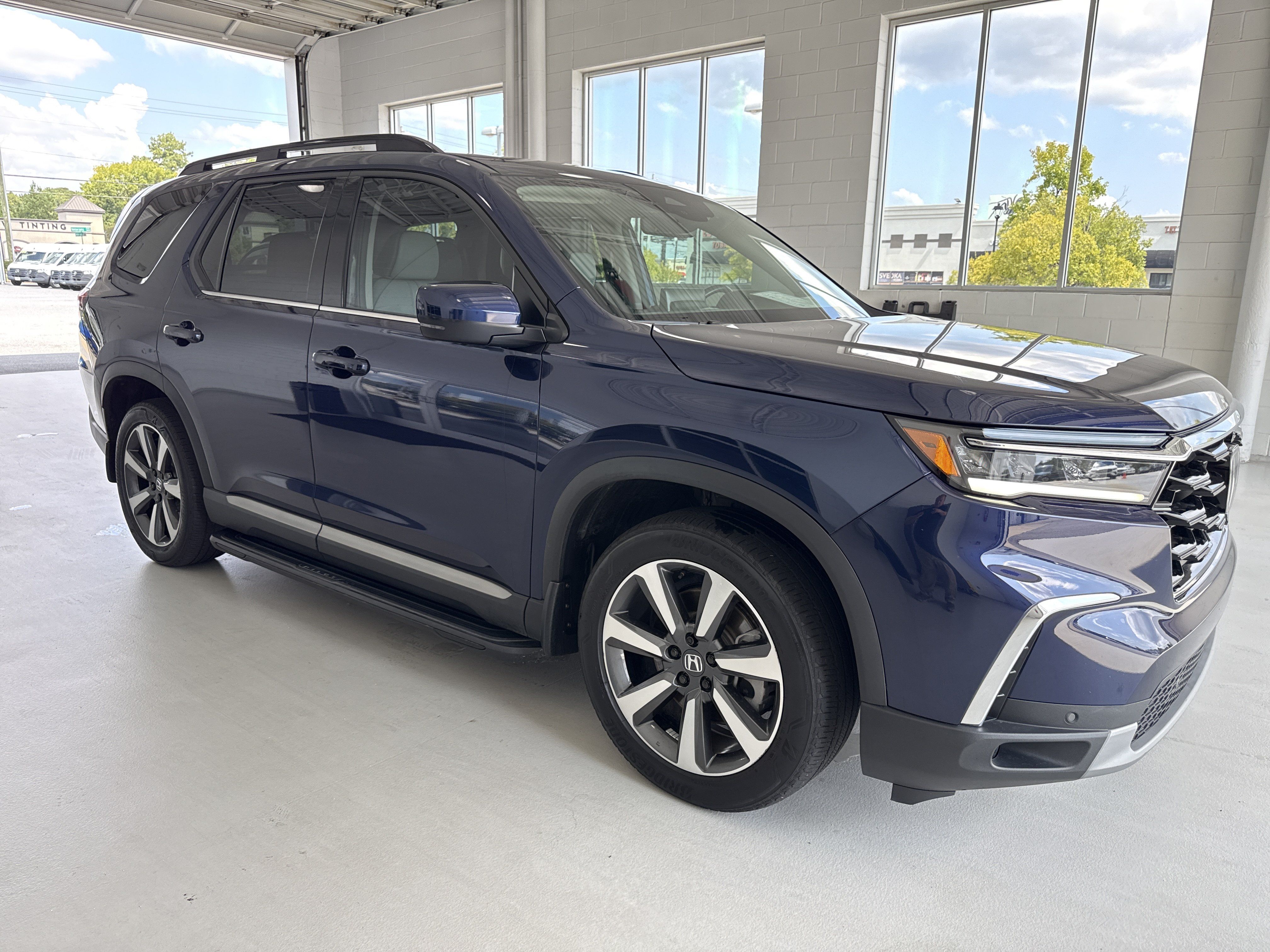Used 2023 Honda Pilot Elite image 15
