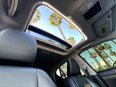 Used 2012 Lexus CT 200h Premium w/ Premium Audio Pkg image 14