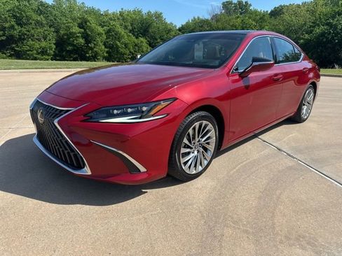 Used 2022 Lexus ES 350 Ultra Luxury w/ Accessory Package 2 FWD image 1