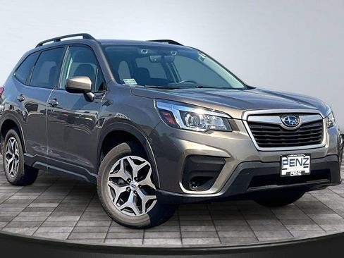 Used 2019 Subaru Forester Premium w/ Popular Package #1 AWD/4WD image 3