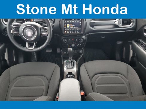 Used 2022 Jeep Renegade Latitude image 16