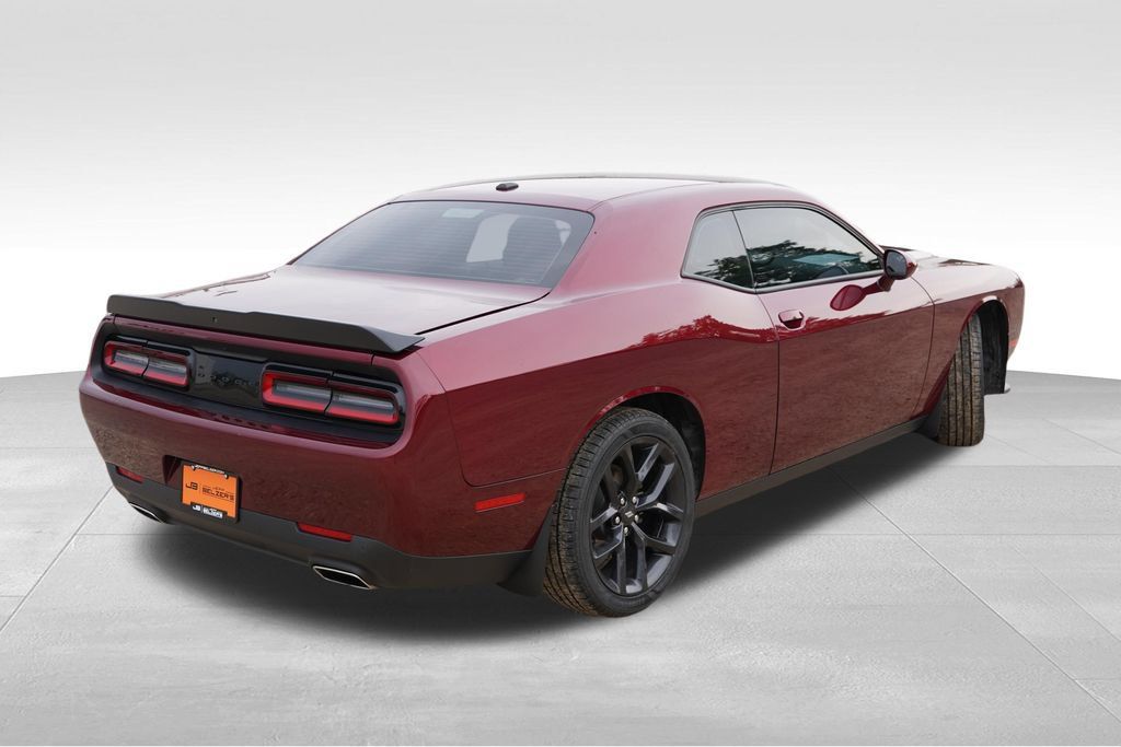 Certified 2022 Dodge Challenger SXT w/ Driver Convenience Group RWD image 5