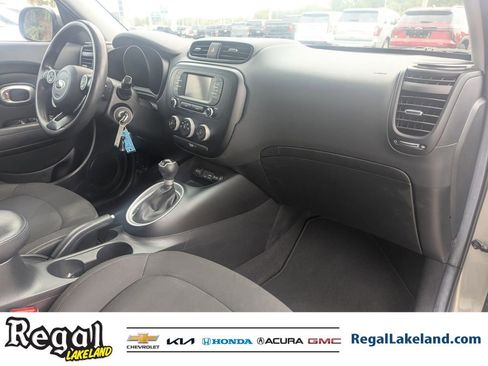 Used 2017 Kia Soul w/ Convenience Package image 9