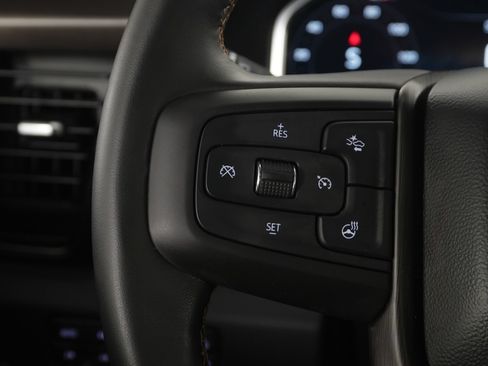 Used 2024 GMC Sierra 2500 AT4 w/ AT4 Premium Plus Package AWD/4WD image 19