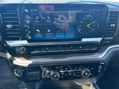 Used 2023 Chevrolet Silverado 1500 RST AWD/4WD image 29