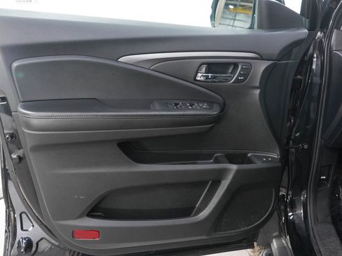 Used 2021 Honda Pilot Black Edition image 22