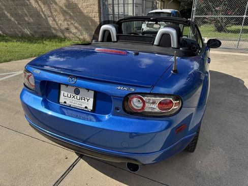 Used 2006 MAZDA MX-5 Miata Sport w/ Appearance Pkg RWD image 10