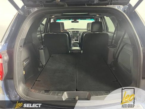 Used 2018 Ford Explorer Platinum AWD/4WD image 11