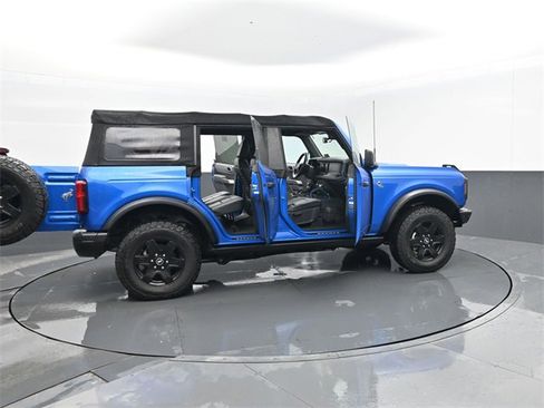 Used 2022 Ford Bronco Black Diamond image 29