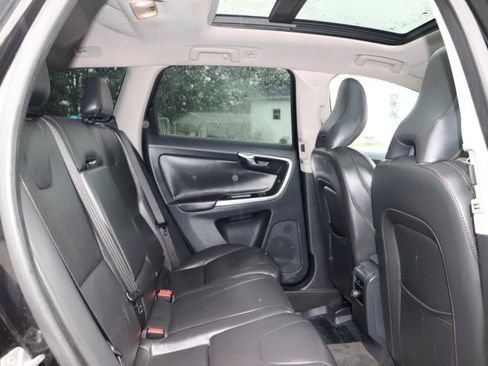 Used 2017 Volvo XC60 T5 Dynamic w/ Preferred Option Package AWD/4WD image 37