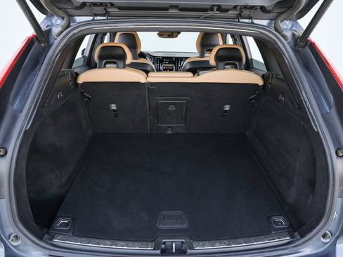 Used 2018 Volvo XC60 T6 Inscription w/ Advanced Package AWD/4WD image 25