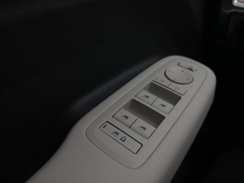 New 2026 Hyundai Santa Fe SE image 18