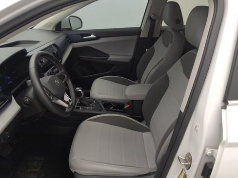 Used 2022 Volkswagen Taos SE FWD image 17