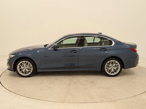 Used 2025 BMW 330i Sedan w/ Premium Package image 2