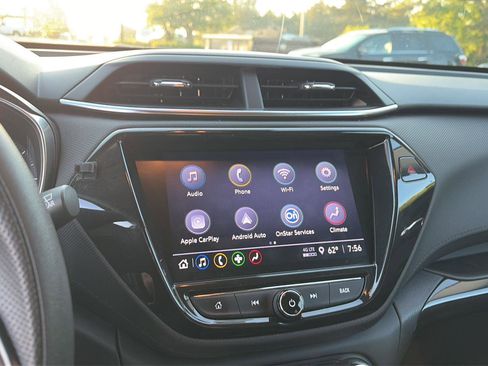 Used 2021 Chevrolet TrailBlazer LT w/ Convenience Package image 7