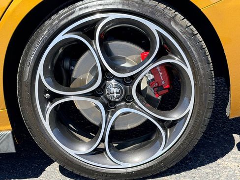 Used 2023 Alfa Romeo Giulia Veloce image 46