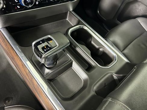 Used 2023 GMC Sierra 1500 SLT w/ SLT Convenience Package image 21