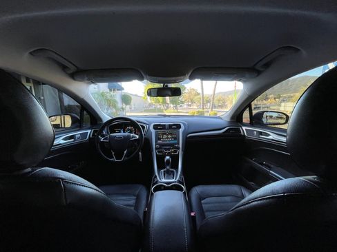 Used 2016 Ford Fusion SE w/ Equipment Group 202A FWD image 13