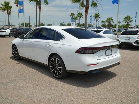 Used 2025 Honda Accord Touring image 7