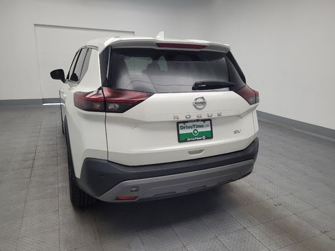 Used 2021 Nissan Rogue SV FWD image 6
