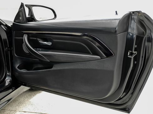 Used 2015 BMW M4 Coupe image 42