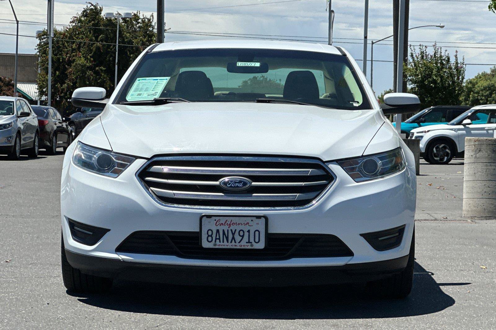 Used 2017 Ford Taurus SEL w/ Equipment Group 201A FWD image 8