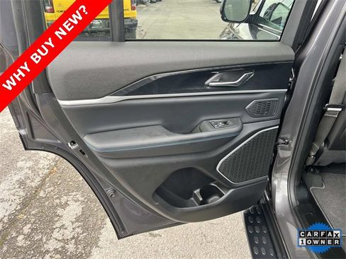 Used 2024 Jeep Grand Cherokee Trailhawk image 18