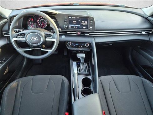 Used 2023 Hyundai Elantra SEL FWD image 16