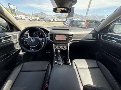 Used 2019 Volkswagen Atlas SEL R-Line image 17