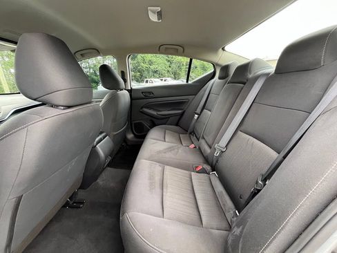 Used 2024 Nissan Altima 2.5 SV FWD image 29