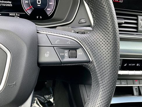 Used 2025 Audi Q5 2.0T Premium Plus w/ Premium Plus Package image 12