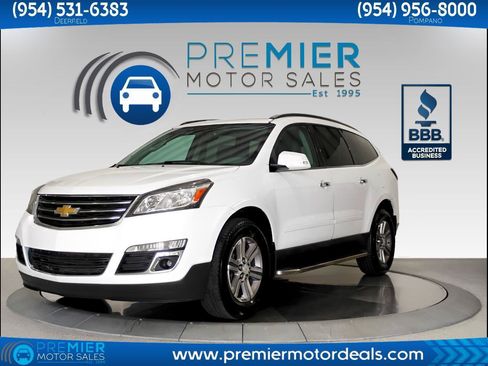 Used 2017 Chevrolet Traverse LT FWD image 1