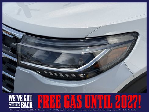 New 2026 Ford Explorer Active RWD image 8