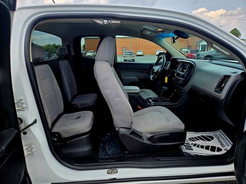 Used 2017 Chevrolet Colorado W/T RWD image 18