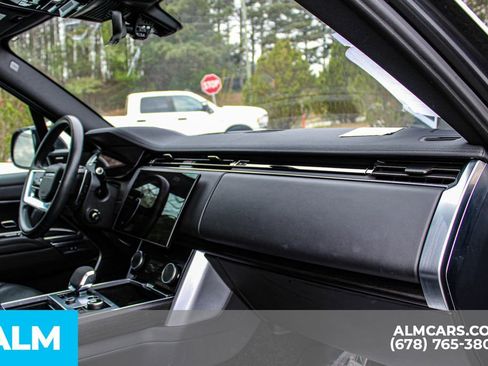 Used 2023 Land Rover Range Rover Long Wheelbase SE image 26