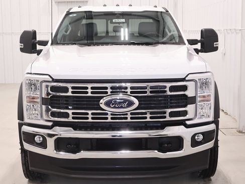 New 2026 Ford F450 XL w/ XL Chrome Package image 3